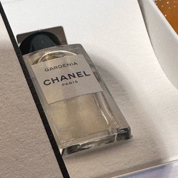 Chanel Les exclusifs Comete & Gardenia Gift bundle with shopping bag - Picture 4 of 7